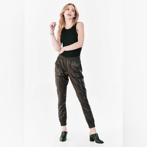 DEAR JOHN: JACEY HIGHRISE JOGGER PANTS BLACK VEGAN LEATHER SIZE M NEW WITH TAGS